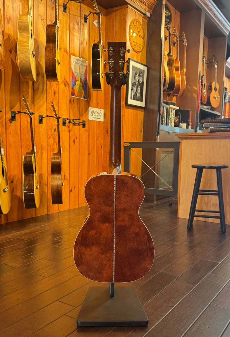 Martin Custom Shop 0-14F High Altitude Swiss Spruce & Quilted Bubinga