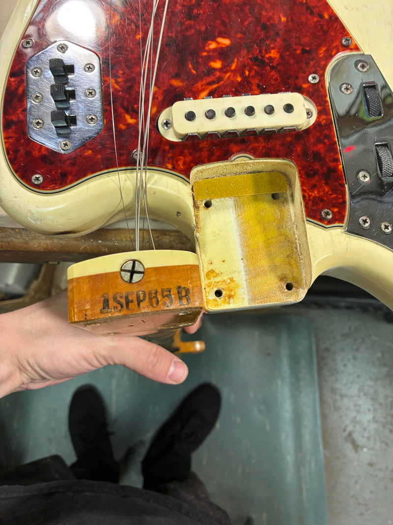 Fender 1965 Jaguar, Olympic White