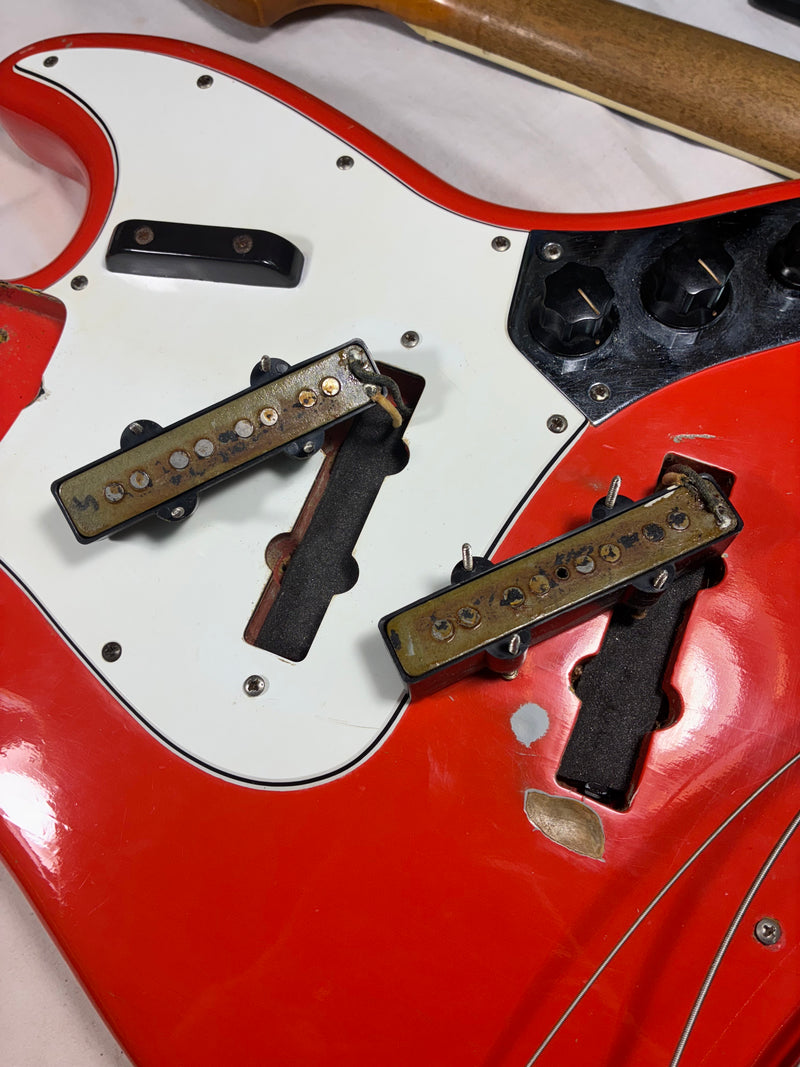 Fender 1966 Jazz Bass, Fiesta Red (refin)