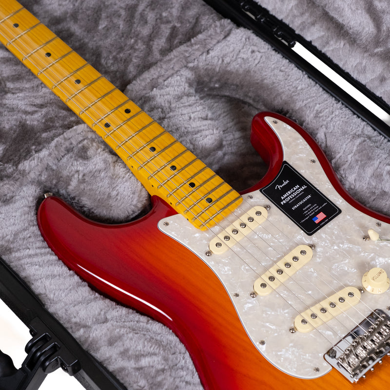 Fender American Professional Stratocaster, Aged Cherry Burst