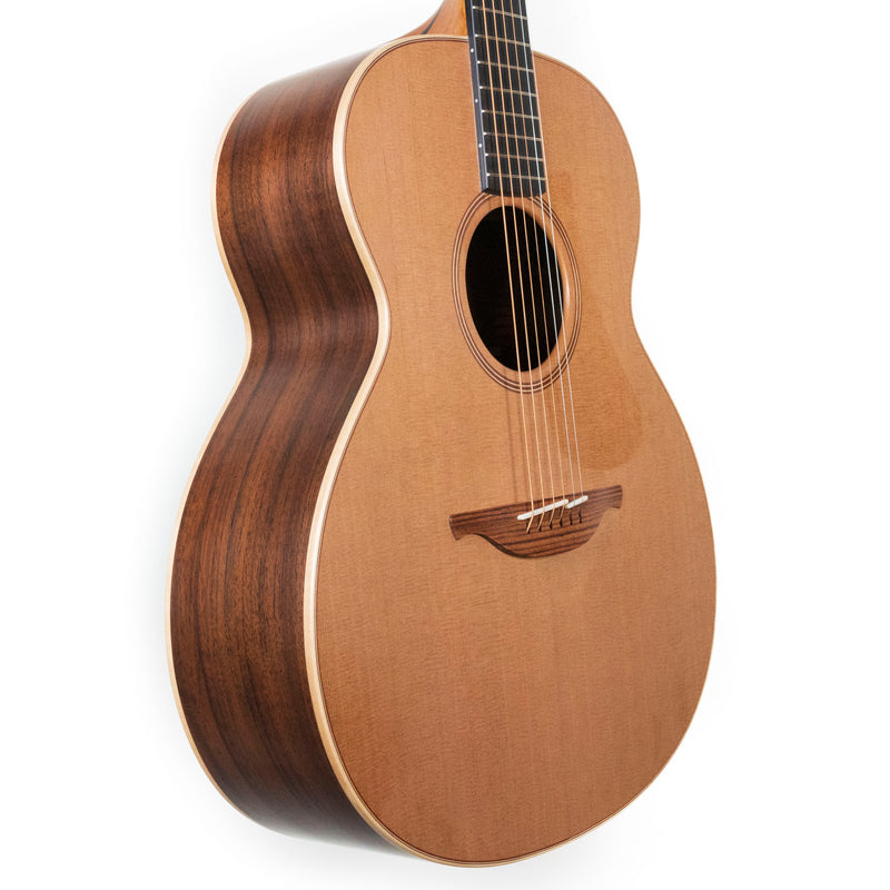 Lowden O-23 Walnut/Red Cedar