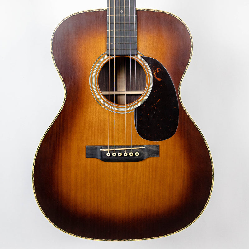 Martin Custom Shop 000-28 1937 (Stage 1 Ambertone)